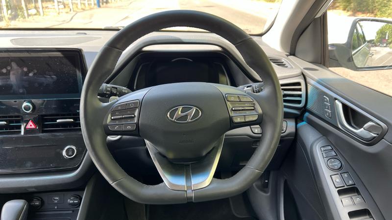 Hyundai IONIQ Photo cohere-40fe9181f2cf1ca561f21172f299be10d0886fc5.jpg