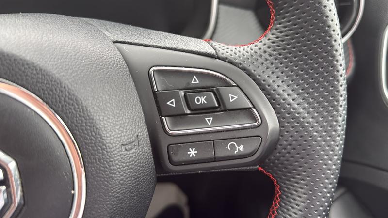 MG ZS Photo cohere-41ad4a049e3c1212801f104d84d40b7f5680cad3.jpg