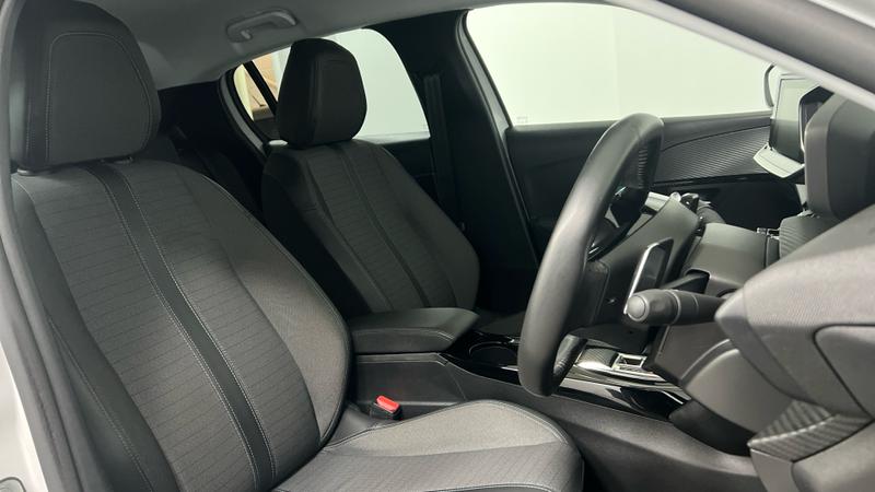 Peugeot 208 Photo cohere-41ffb86559cd494445eeb96990513b3c01f14cb8.jpg