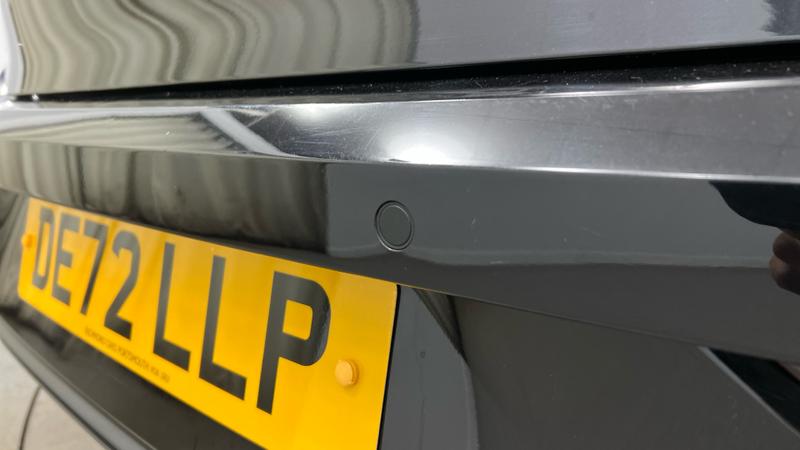 Volkswagen Golf Photo cohere-4279f09105edd9e87c8606f0c4eb22345d911735.jpg