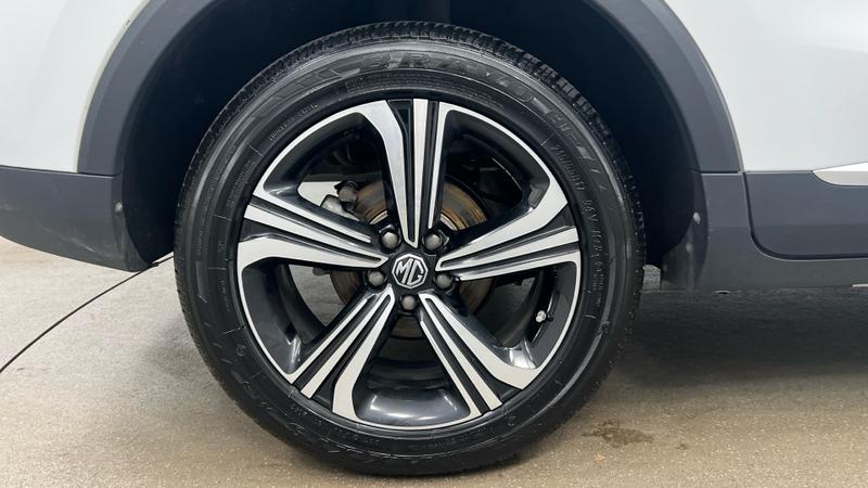 MG ZS Photo cohere-427d4679014aeaacf9fb6406e81b3dca8dea3576.jpg