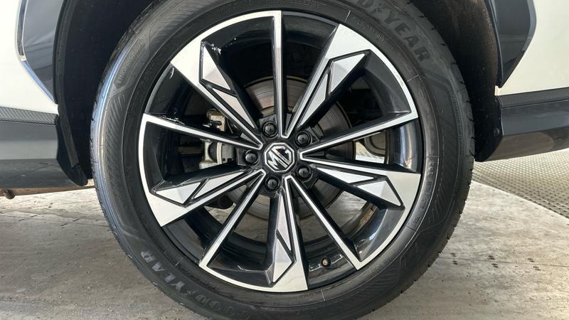 MG HS Hybrid+ Photo cohere-428b812c3766d26eed1c888f6ae230859d380864.jpg