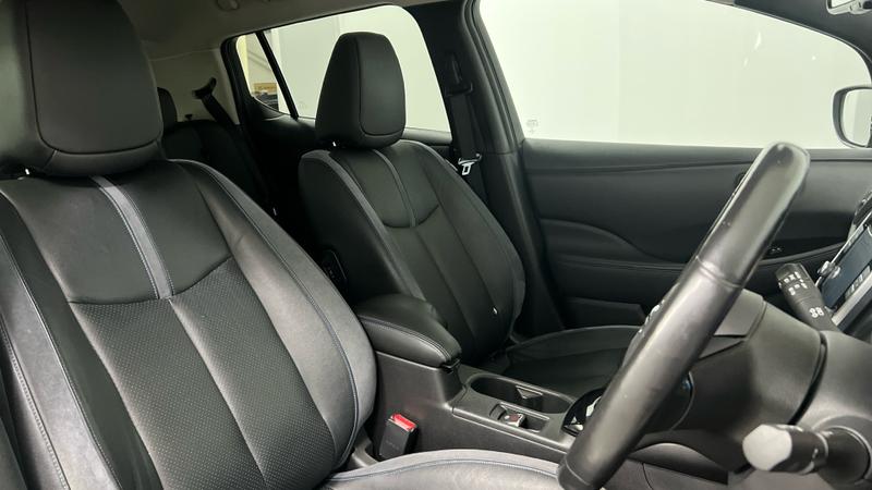 Nissan LEAF Photo cohere-428dc47e7f324d21ce7b46fd09ad97f7a2abdabb.jpg