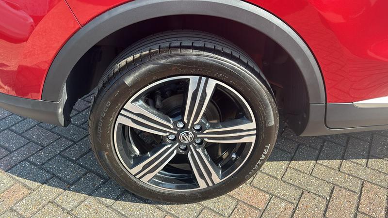 MG ZS Photo cohere-43e3e32da12c7670be0a04f8bd5a711a21fa5c80.jpg