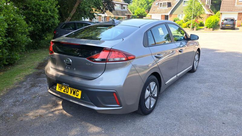 Hyundai IONIQ Photo cohere-4422bcd7c23dd769525012b6479dc76b5273a41b.jpg