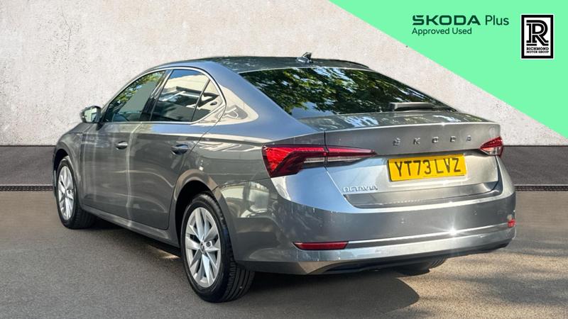 Skoda OCTAVIA Photo cohere-448b2fcd03441473ec4f5e0b97237d6610968e25.jpg