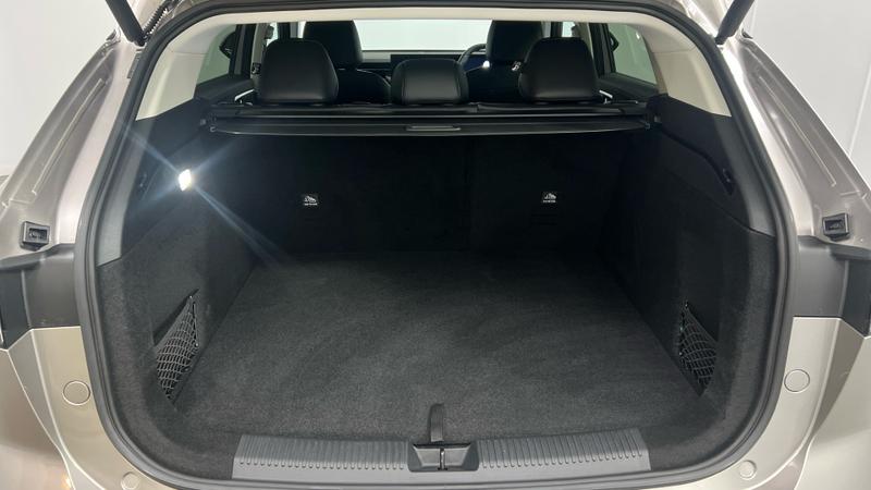 MG HS Hybrid+ Photo cohere-457f3aac9ed527ec26e6b367f0157913cb6c4fb9.jpg