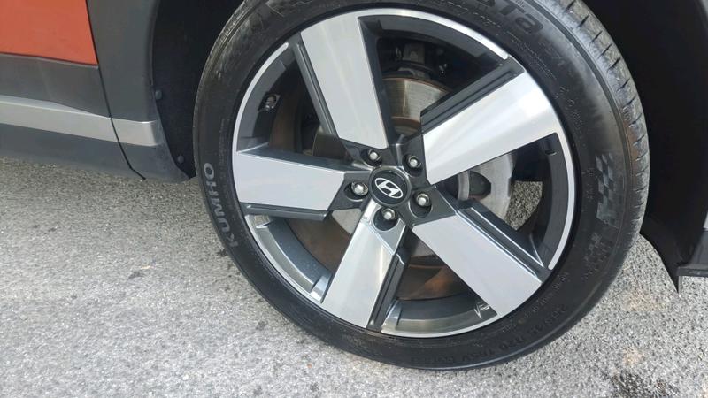 Hyundai Santa Fe Photo cohere-45e7db094b44d8589232f8c359e8982213275cc8.jpg