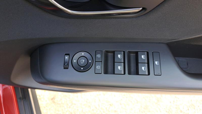 Hyundai KONA Photo cohere-45ee1e2e4fd9de93da60d38821c26fb9f6b4ecff.jpg