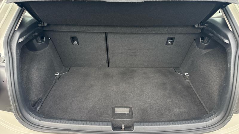 Volkswagen Polo Photo cohere-463a1e08869a84ba62aac74df716c0ef8c6e739d.jpg