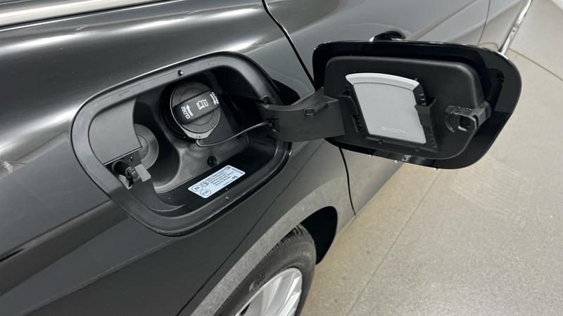 Skoda SUPERB Photo cohere-464ba4e284c3c5cc8f573897be4d575d6daee88a.jpg