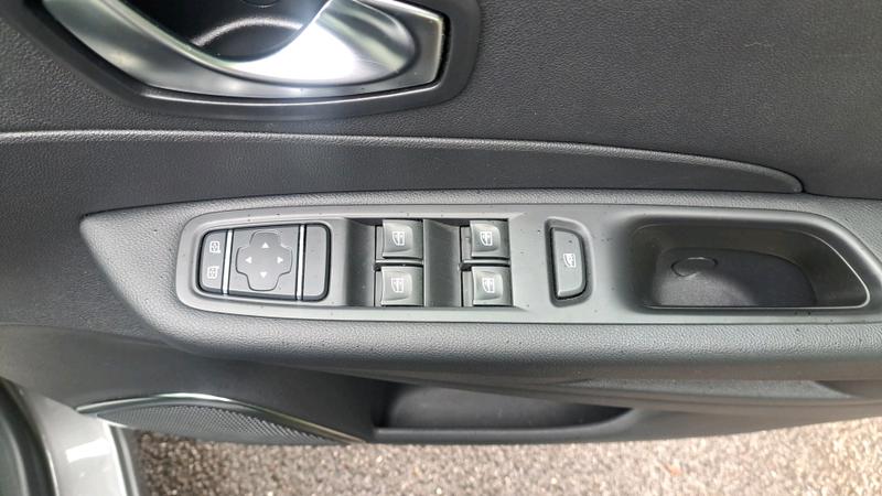 Renault Captur Photo cohere-46e0dd559ad498db86e7d7c805201484a0e6ddbd.jpg