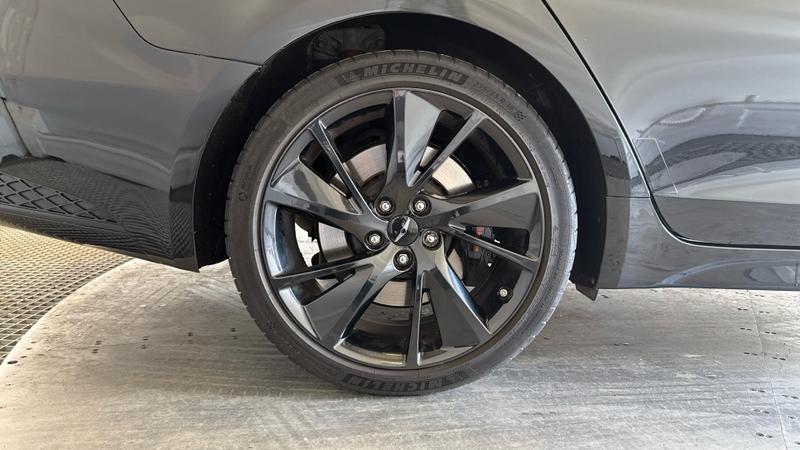 Genesis G70 Photo cohere-482efe58a483ccc9a30f45eb941ce4574d659033.jpg