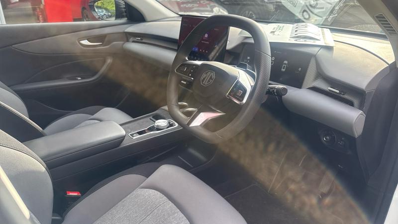MG MGS5 EV Photo cohere-48eceefef1a1c4be5ce0c8d5e0f6af8ee3d250ca.jpg