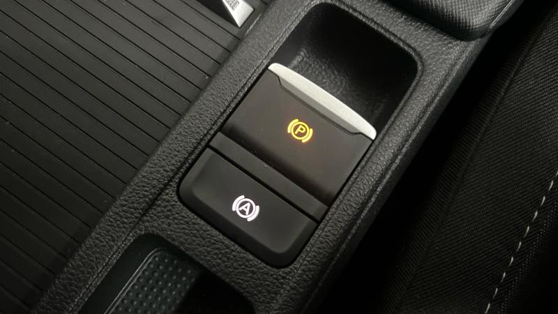 Skoda OCTAVIA Photo cohere-4b35b341eb0eb67fe63b18b7bf8c6921bccdf335.jpg