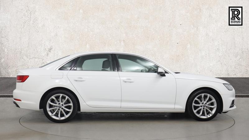 Audi A4 Photo cohere-4b86e3dae9a1ce25d9dfcdc37d0a283cce6c6704.jpg