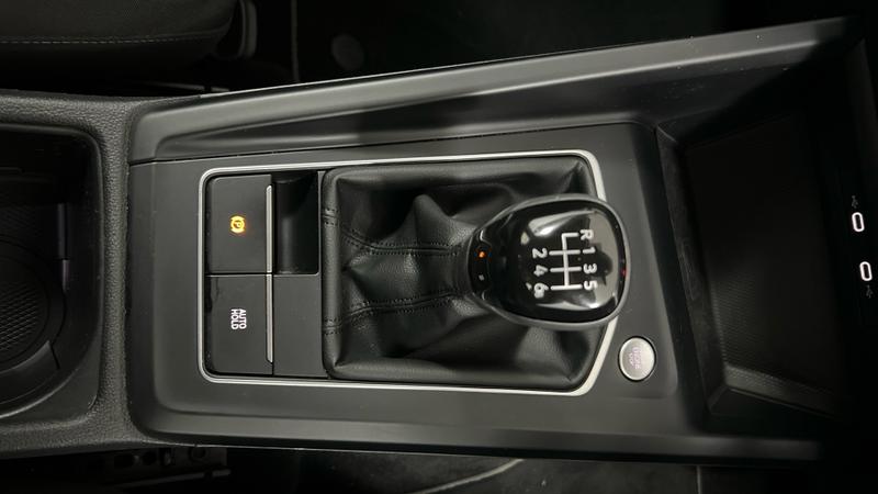 Volkswagen Golf Photo cohere-4bff1a5b8b2ca9170610ffc6c9e1a83fc96e8acf.jpg