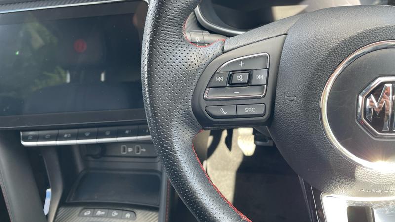 MG ZS Photo cohere-4c2bb40818528bfe47f5ca5ab58f776a471a3528.jpg
