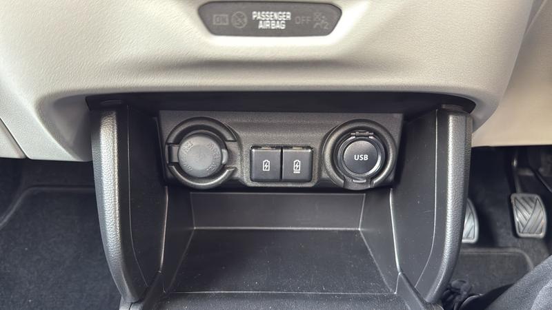Suzuki SWIFT Photo cohere-4c61c944fc399bce8028545a38e82c86f5009d9a.jpg