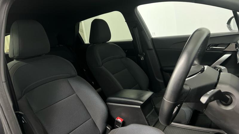 MG MG4 EV Photo cohere-4caf43cb961e94bd1e7701f5195633e7ed97ade6.jpg