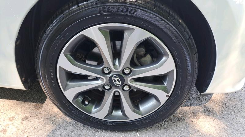 Hyundai i10 Photo cohere-4cf4272324d0c36b7093d948c4aff2844bac363c.jpg