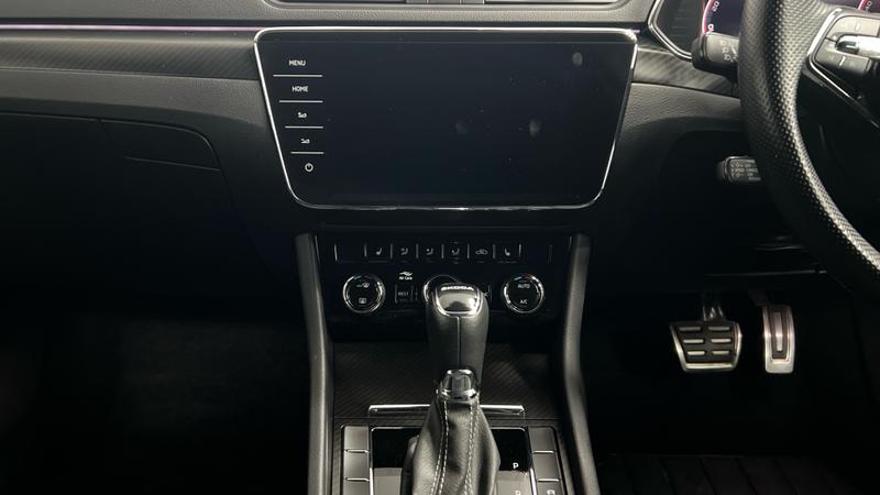 Skoda SUPERB Photo cohere-4d5b79931f0b9d9ffd694e67c9b0352c2ee581be.jpg