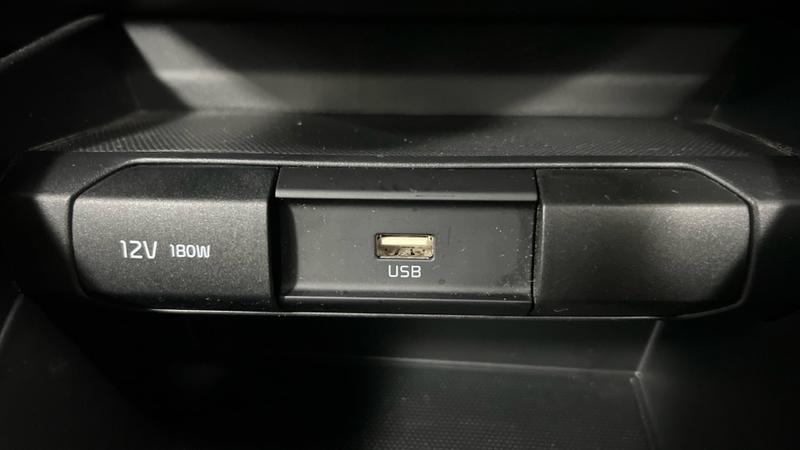 Kia STONIC Photo cohere-4d62a93c13b647a5afb1bc3384c65bd51cda57df.jpg