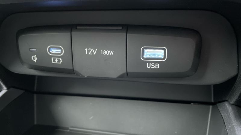 Hyundai i10 Photo cohere-4d65a42656eacbd18d187ae0d82ab6f739f85e60.jpg