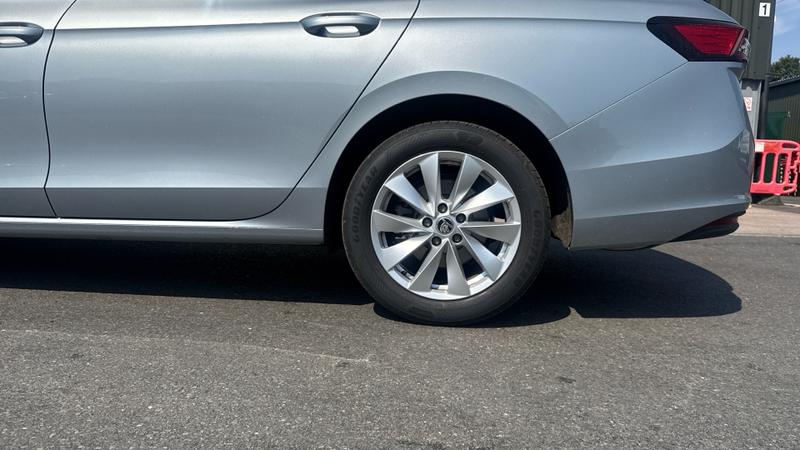 Skoda SUPERB Photo cohere-4d6dd6bc8a46ef7713367ad491e2edb8138eb6d2.jpg