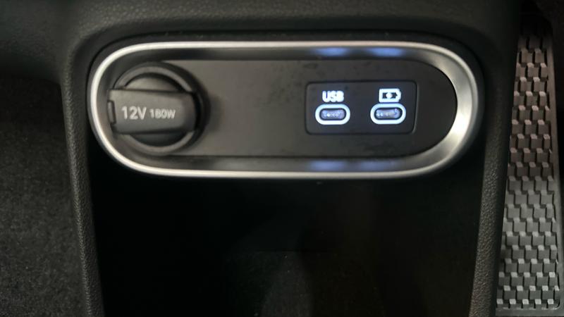 Genesis GV60 Photo cohere-4dfb217fbc36cf827a328d624ca14521947bae0a.jpg