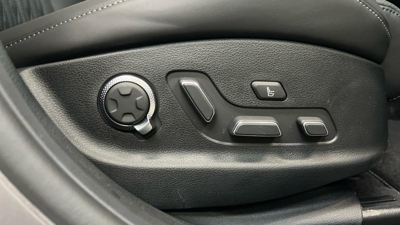 Genesis G80 Photo cohere-4e05d710d46ae726ec22d7f35d1c17c5a33e592e.jpg