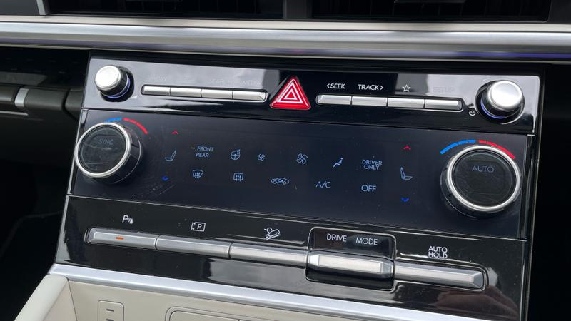 Hyundai Santa Fe Photo cohere-4e34b8439de8cdff9e8fbe715b3bf0cc27136323.jpg