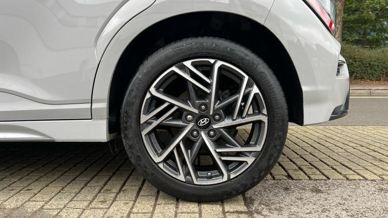 Hyundai KONA Photo cohere-4e6ab181d7a6dc9530d3eeea7d4bb5ab0f357c7d.jpg