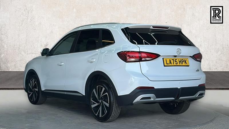 MG ZS Hybrid+ Photo cohere-4e7fe4b0a50491362039a9d2bdbe3d4c60f60f4e.jpg
