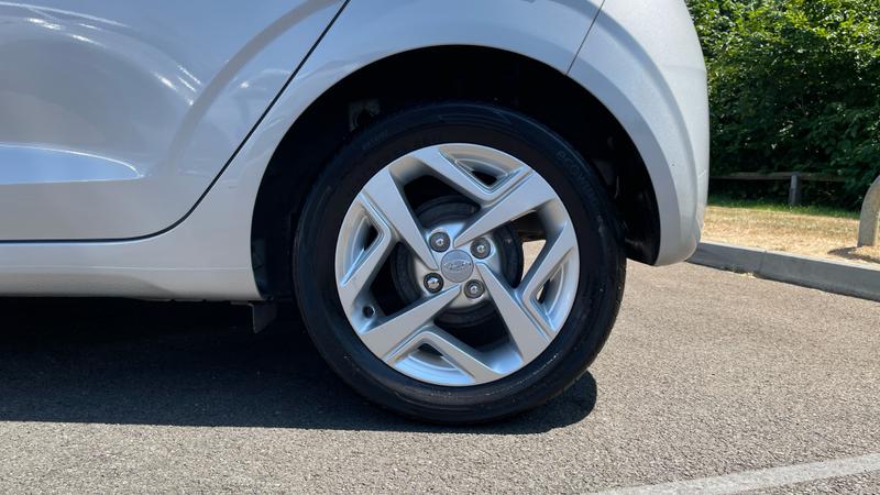 Hyundai i10 Photo cohere-4eb2cef2ebcf7b469e0307d1b3a0c34b8c1dbb30.jpg