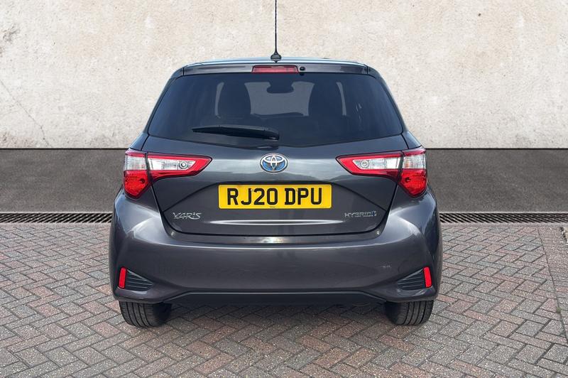 Toyota Yaris Photo cohere-4edbe8c06ec365ae636135fa5f680efe47d6f00f.jpg