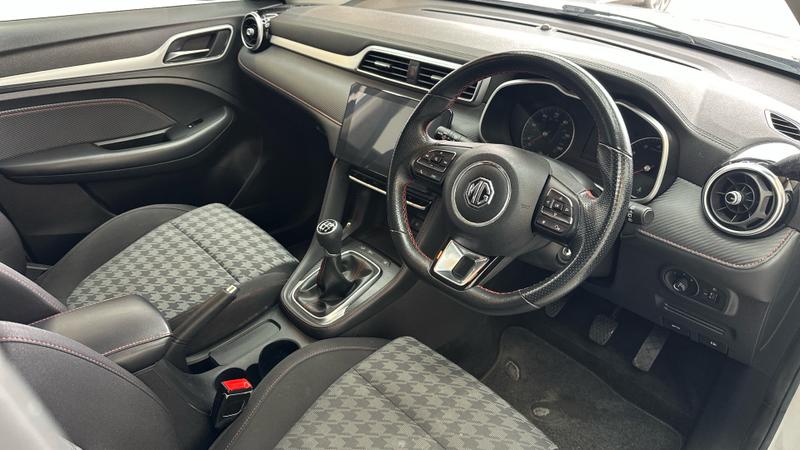 MG MG ZS Photo cohere-4f0670aefc4653acc3af05f63d127965b1d6f4ea.jpg