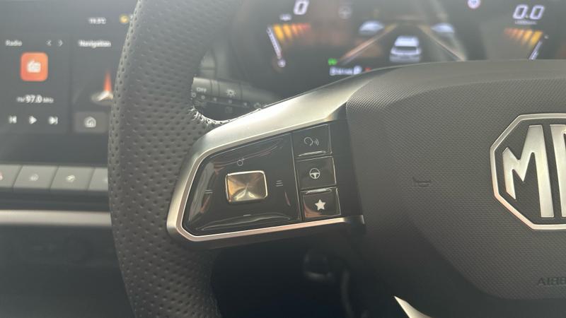 MG ZS Hybrid+ Photo cohere-519d59d716393d0133ddff01b202ff54ecd468ce.jpg