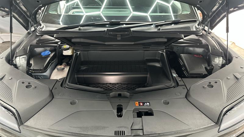 Genesis GV60 Photo cohere-51b8db43b4df68e8a101e7058aa5f4877d64344c.jpg