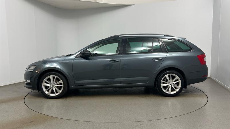Skoda OCTAVIA Photo cohere-5351e0d3c0a805739ddcbc1595080cc418015c87.jpg