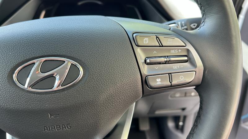 Hyundai IONIQ Photo cohere-541543f24a231949018e3f6b9f05b1eb93f0979c.jpg