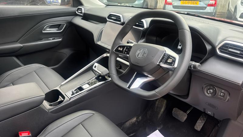 MG ZS Hybrid+ Photo cohere-54ae587cb1bd5b9dcb42b8eb0984d8d2b1f602ba.jpg