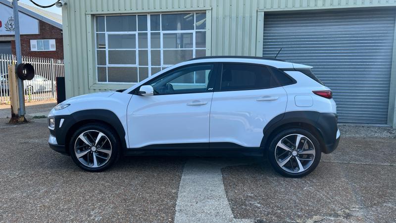 Hyundai KONA Photo cohere-5550a5c2d883e0a04582f7946721a52db3f81397.jpg