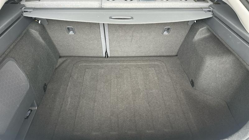 Hyundai IONIQ Photo cohere-556ceee0c8478e212573ca2322aac606ecd34abf.jpg