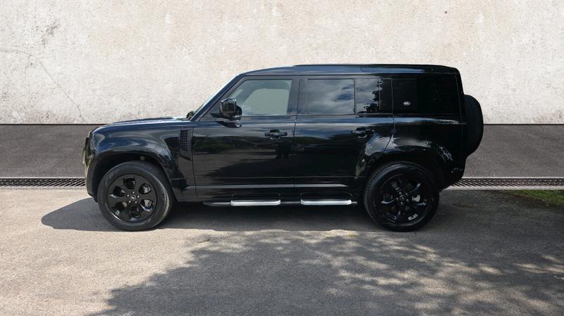 Land Rover Defender 110 Photo cohere-5587db23907fd46010e201f6541b6bf91878560f.jpg
