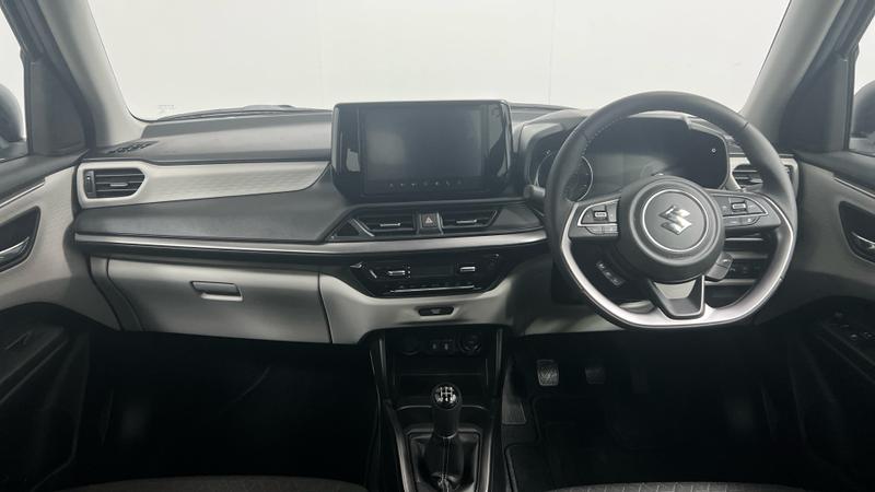 Suzuki SWIFT Photo cohere-57936d97fab833054e7b59d4e499e5ee8cd8ade5.jpg