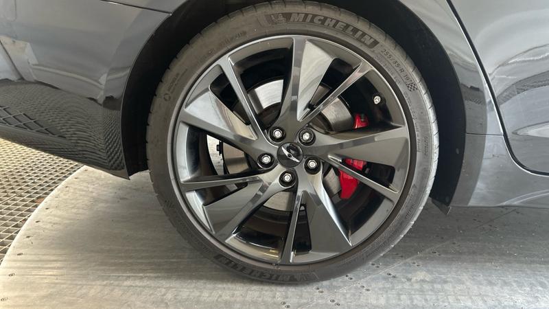 Genesis G70 Photo cohere-58a4c620d0eee53fac97bc93594d66359c689c25.jpg