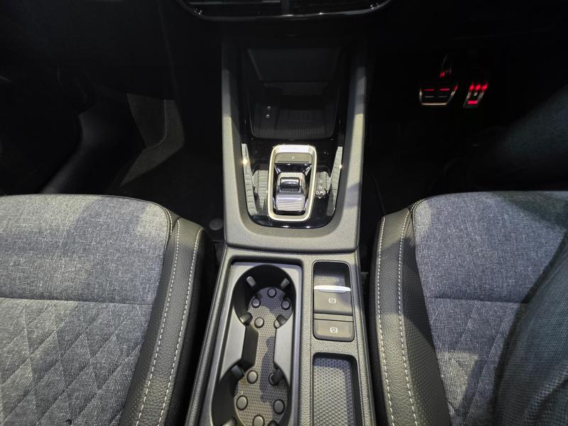 Skoda OCTAVIA Photo cohere-58cce1d88876dd751780b47b96dbb7cc77c35ce7.jpg
