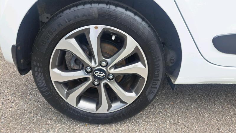 Hyundai i10 Photo cohere-5b3155386b838b00e3ded79395d48ab596316d30.jpg