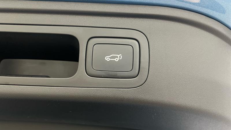 MG MGS5 EV Photo cohere-5b6ea875d2721584fcad3fff629905768534c4e9.jpg